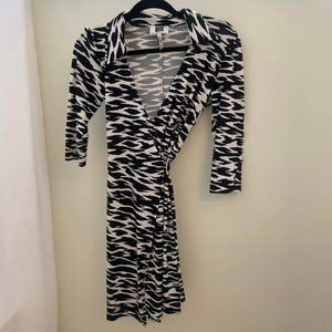 Laundry by Design Black and White Wrap-up Dress